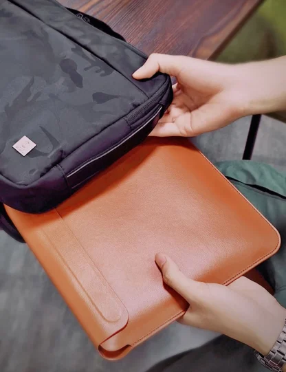 Sleek Solid Portable Laptop Bag - Image 5